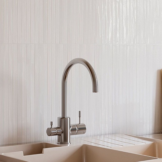 Amadis Fine Tiles Long Stick 2
