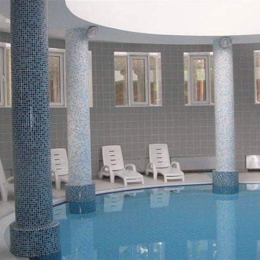 Rako Pool 12