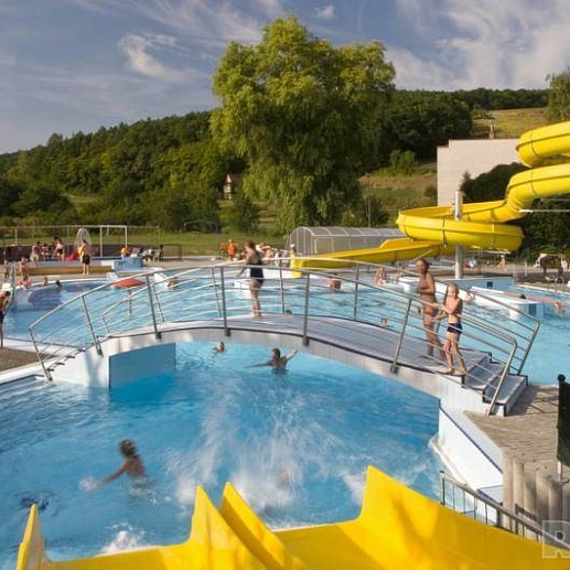 Rako Pool 8